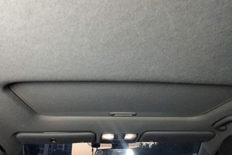 Used Hyundai Verna Ray 2014 1.4L Manual GLX Headliner