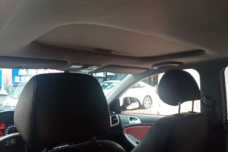 Used Hyundai Verna Ray 2014 1.6L Automatic TOP Headliner