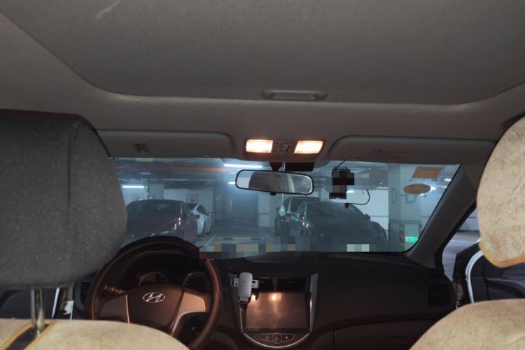 Used Hyundai Verna Ray 2014 1.4L Automatic GLX Headliner