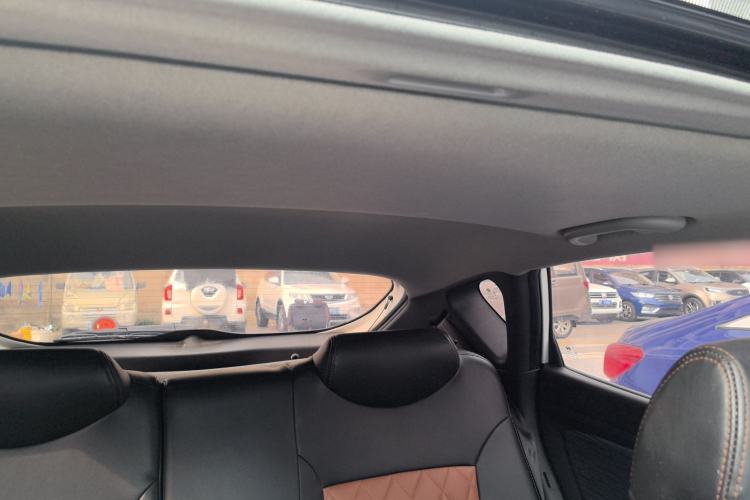 Used Hyundai Verna Ray 2014 1.4L Automatic GLX Headliner