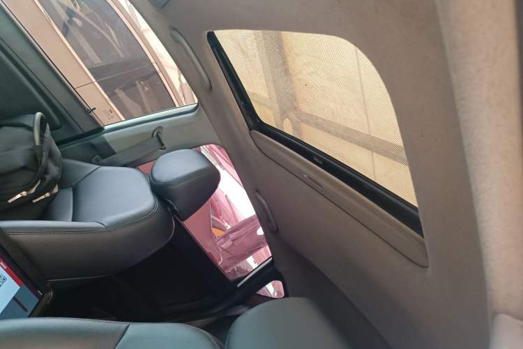 Used Hyundai Verna Ray 2014 1.4L Automatic GLX Headliner