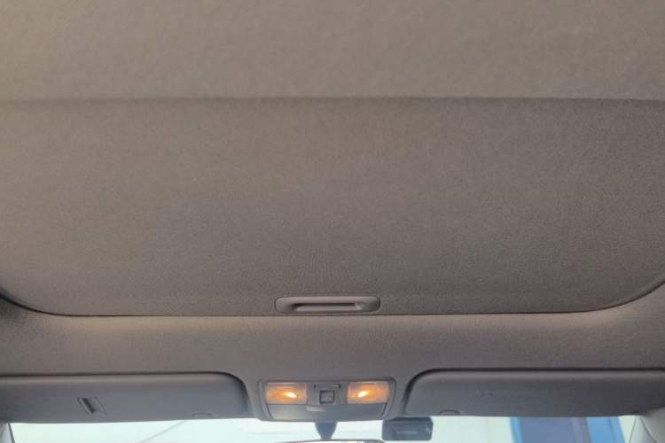 Used Hyundai Verna Ray 2014 1.4L Manual GLX Headliner