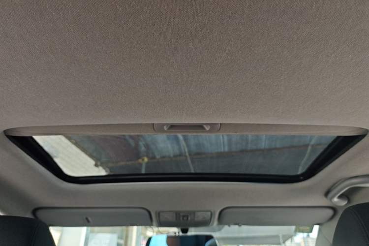 Used Hyundai Verna Ray 2014 1.4L Automatic GLX Headliner