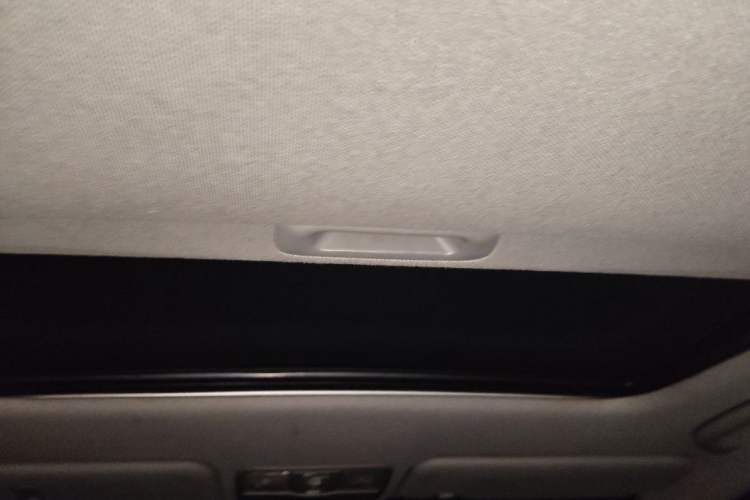 Used Hyundai Verna Ray 2014 1.4L Manual GLX Headliner