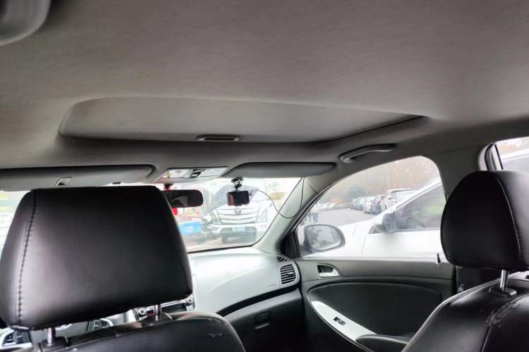 Used Hyundai Verna Ray 2014 1.6L Automatic TOP Headliner