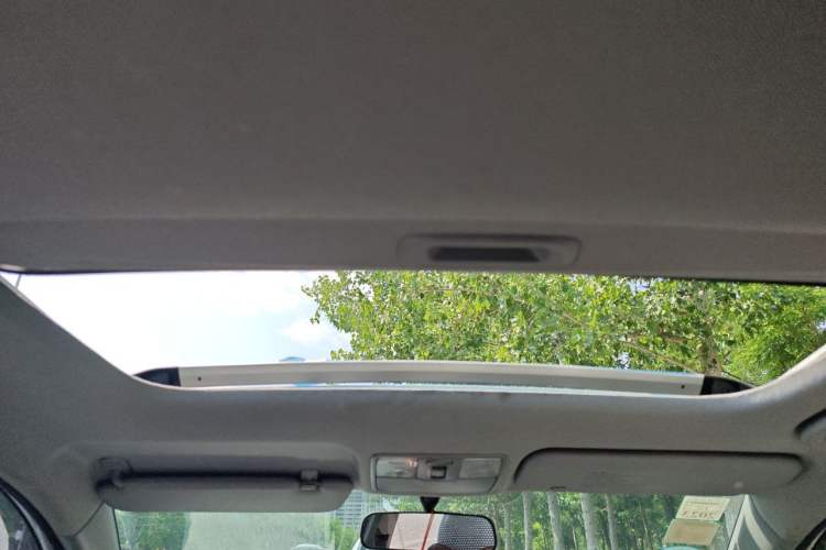 Used Hyundai Verna Ray 2014 1.4L Automatic GLX Headliner