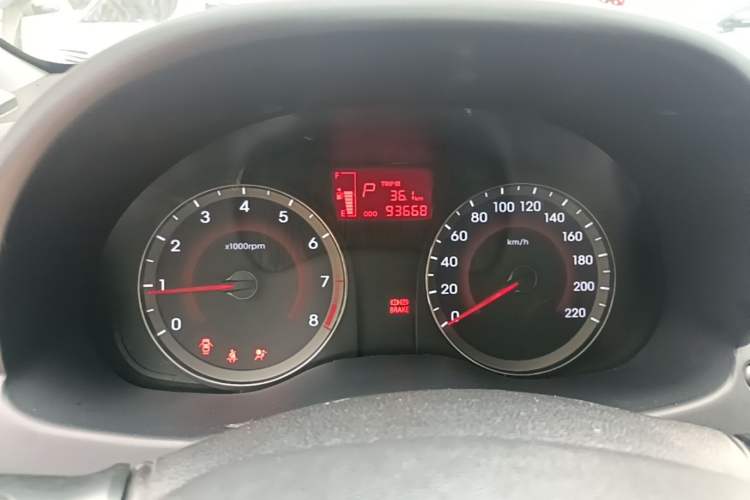 Used Hyundai Verna Ray 2014 1.4L Automatic GLX Instrument Cluster