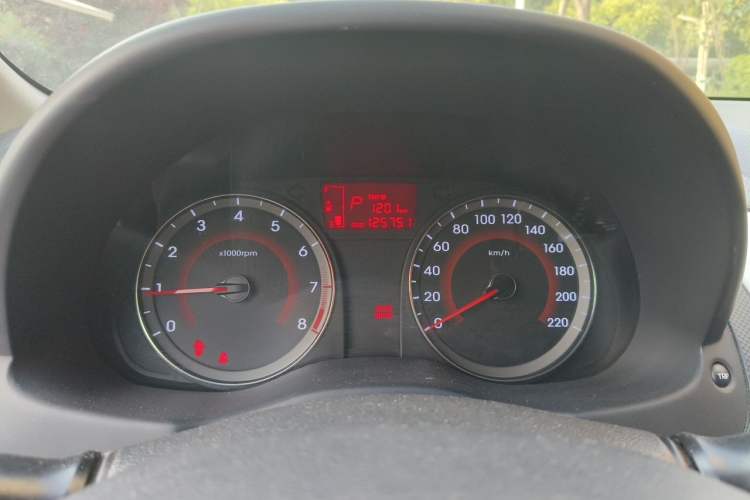 Used Hyundai Verna Ray 2014 1.4L Automatic GLX Instrument Cluster
