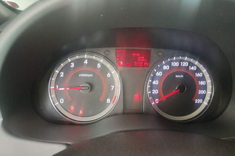 Used Hyundai Verna Ray 2014 1.4L Manual GLX Instrument Cluster