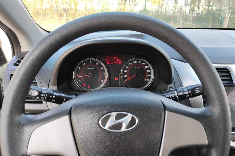 Used Hyundai Verna Ray 2014 1.4L Manual GLX Instrument Cluster