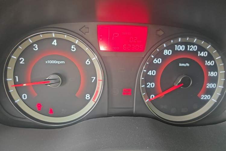 Used Hyundai Verna Ray 2014 1.4L Automatic GLX Instrument Cluster