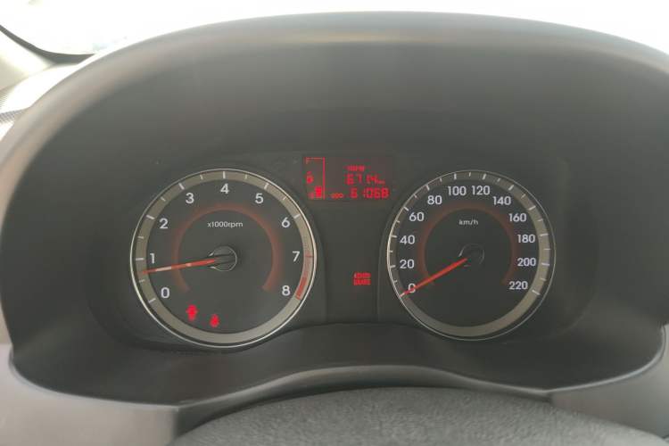 Used Hyundai Verna Ray 2014 1.4L Manual GLX Instrument Cluster