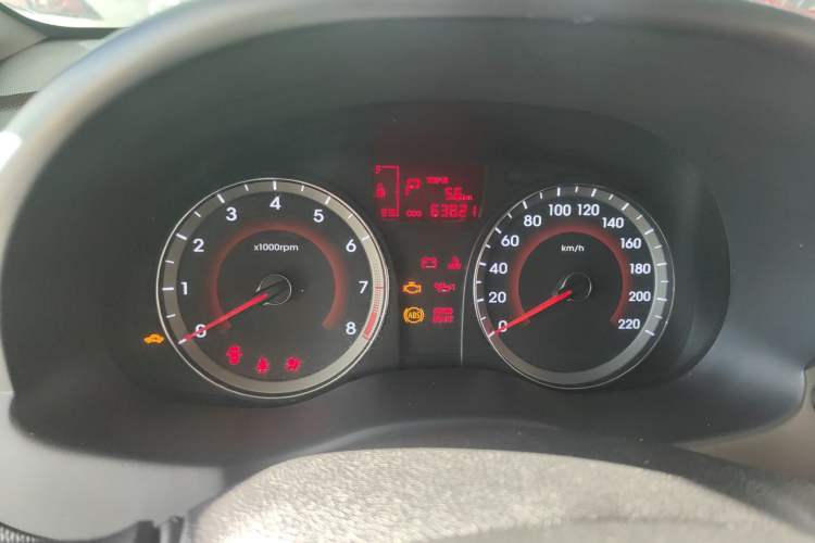 Used Hyundai Verna Ray 2014 1.4L Automatic GLX Instrument Cluster