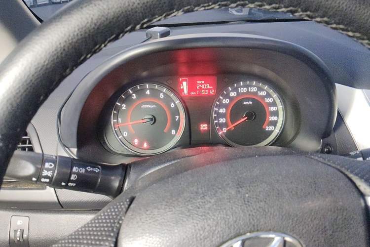 Used Hyundai Verna Ray 2014 1.4L Manual GLX Instrument Cluster
