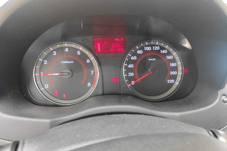 Used Hyundai Verna Ray 2014 1.6L Automatic TOP Instrument Cluster