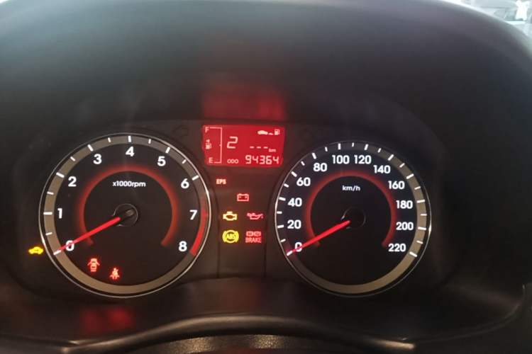 Used Hyundai Verna Ray 2014 1.6L Automatic TOP Instrument Cluster