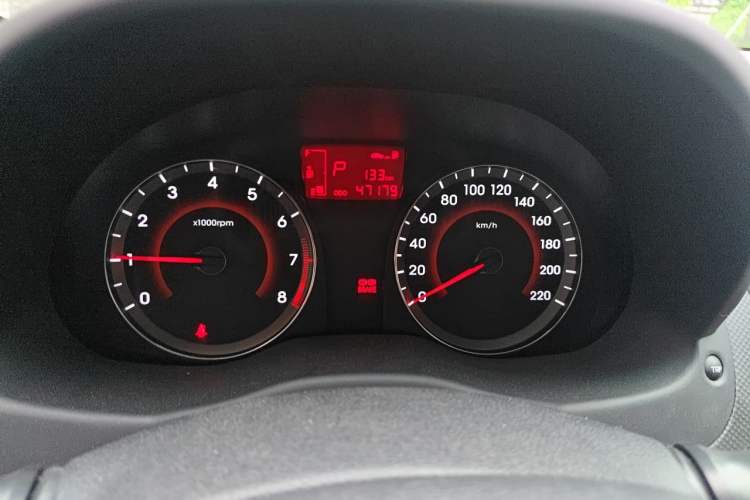 Used Hyundai Verna Ray 2014 1.4L Automatic GLX Instrument Cluster