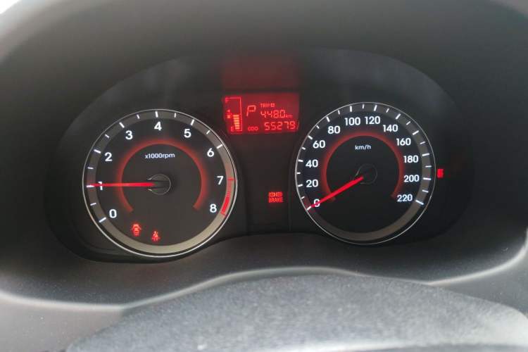 Used Hyundai Verna Ray 2014 1.6L Automatic TOP Instrument Cluster