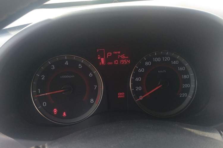 Used Hyundai Verna Ray 2014 1.6L Automatic TOP Instrument Cluster