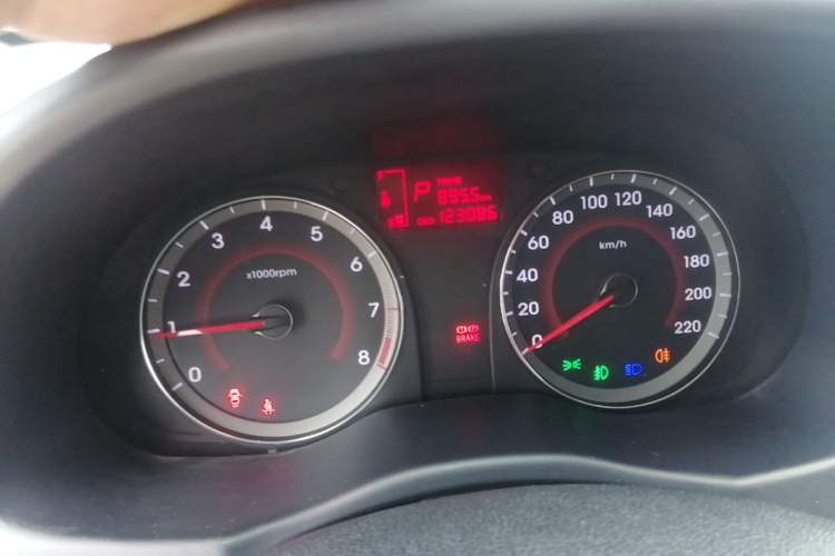 Used Hyundai Verna Ray 2014 1.4L Automatic GLX Instrument Cluster