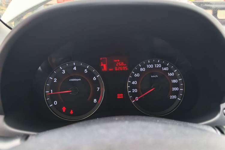Used Hyundai Verna Ray 2014 1.4L Manual GLX Instrument Cluster