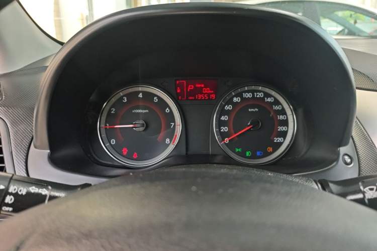Used Hyundai Verna Ray 2014 1.4L Automatic GLX Instrument Cluster