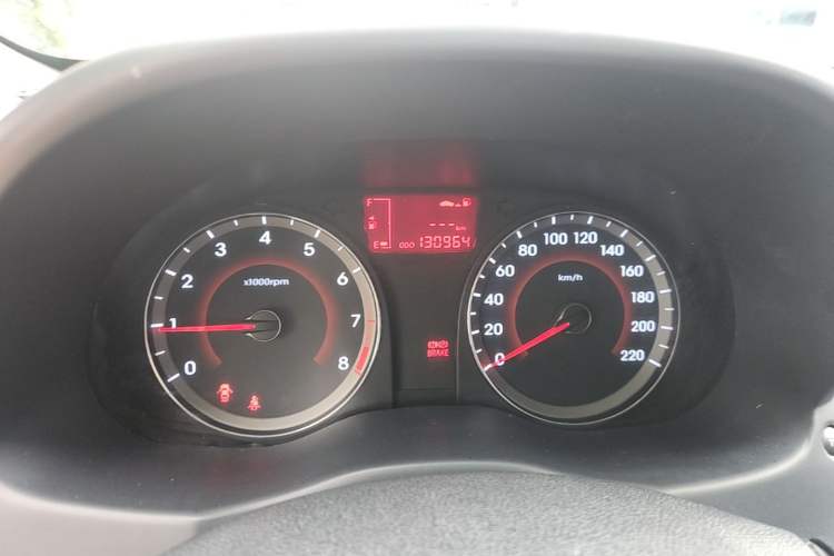 Used Hyundai Verna Ray 2014 1.4L Manual GLX Instrument Cluster