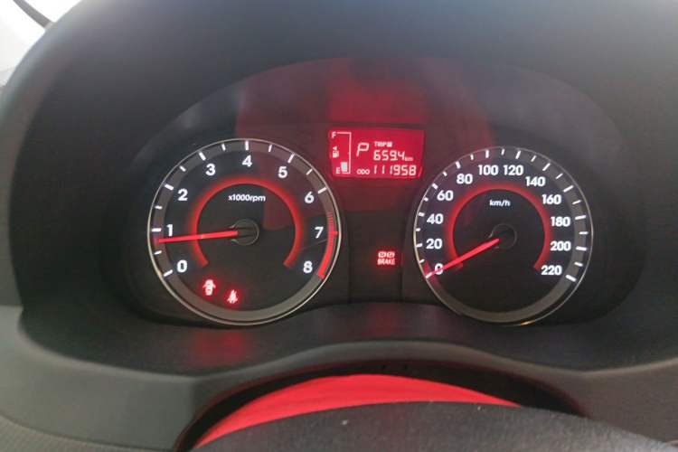 Used Hyundai Verna Ray 2014 1.4L Automatic GLX Instrument Cluster