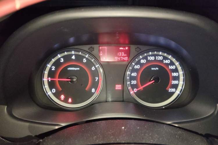 Used Hyundai Verna Ray 2014 1.4L Manual GLX Instrument Cluster