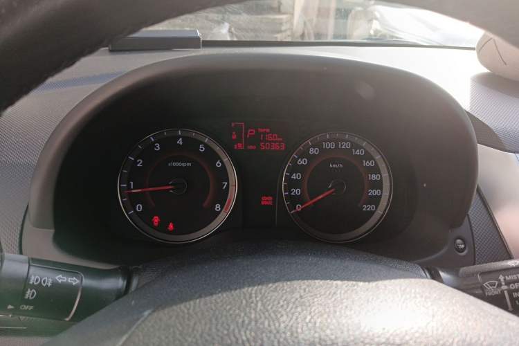 Used Hyundai Verna Ray 2014 1.4L Automatic GLX Instrument Cluster