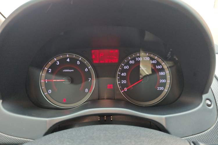Used Hyundai Verna Ray 2014 1.4L Automatic GLX Instrument Cluster