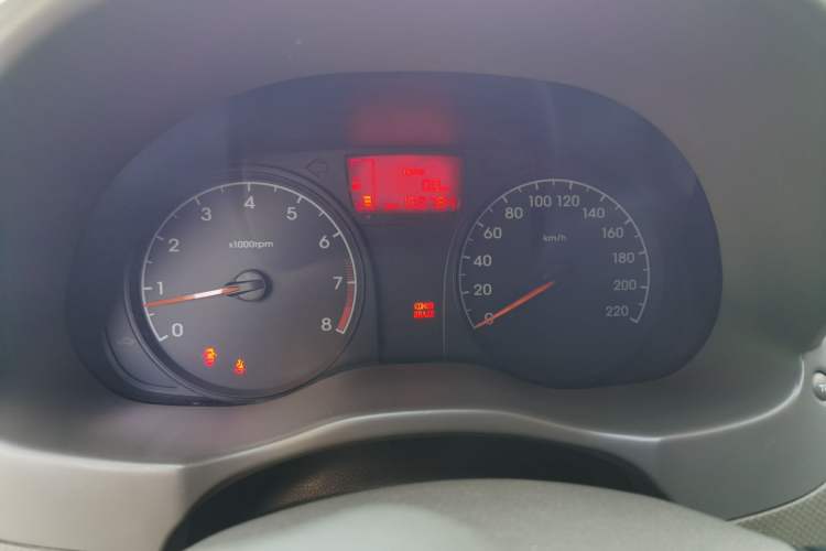 Used Hyundai Verna Ray 2014 1.4L Manual GLX Instrument Cluster