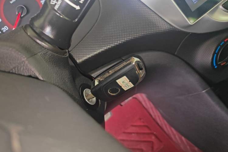 Used Hyundai Verna Ray 2014 1.4L Automatic GLX Interior 1