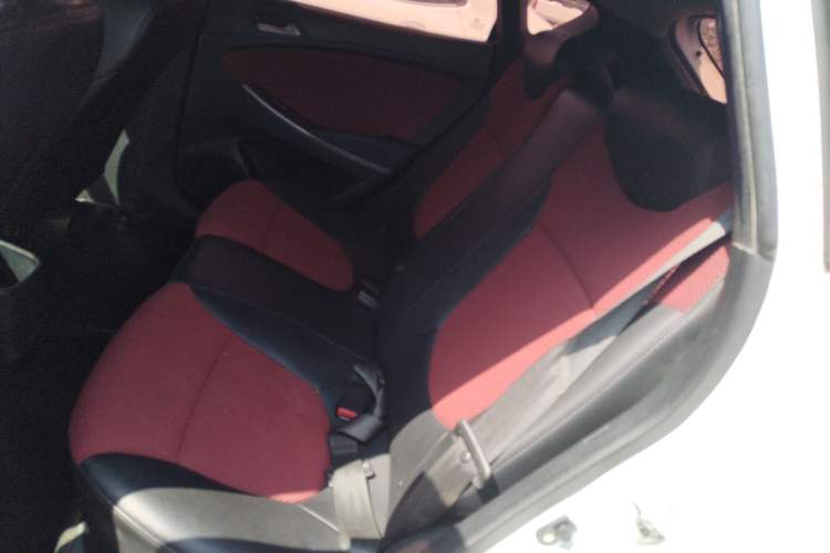 Used Hyundai Verna Ray 2014 1.4L Automatic GLX Interior 1