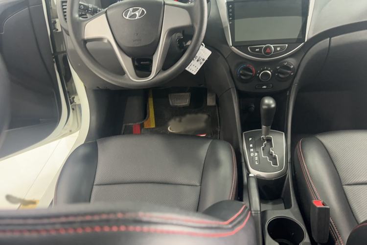 Used Hyundai Verna Ray 2014 1.4L Automatic GLX Interior 1