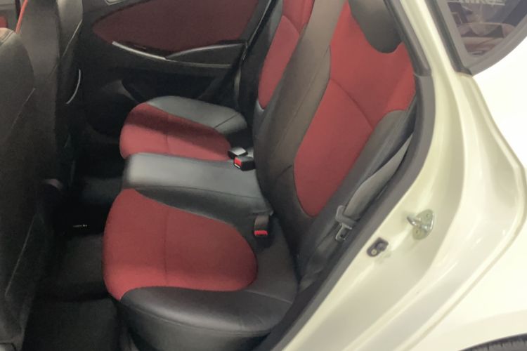 Used Hyundai Verna Ray 2014 1.4L Automatic GLX Interior 1