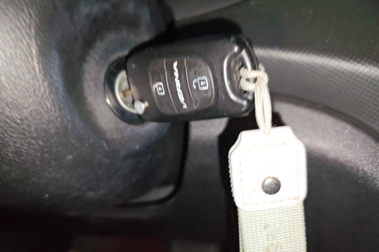 Used Hyundai Verna Ray 2014 1.4L Automatic GLX Interior 1