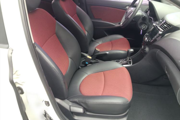 Used Hyundai Verna Ray 2014 1.4L Automatic GLX Interior 2