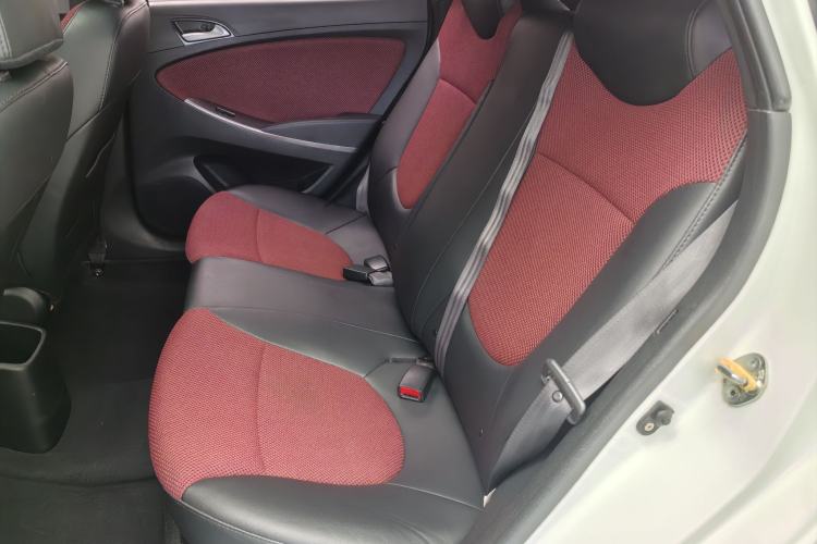 Used Hyundai Verna Ray 2014 1.4L Automatic GLX Interior 3
