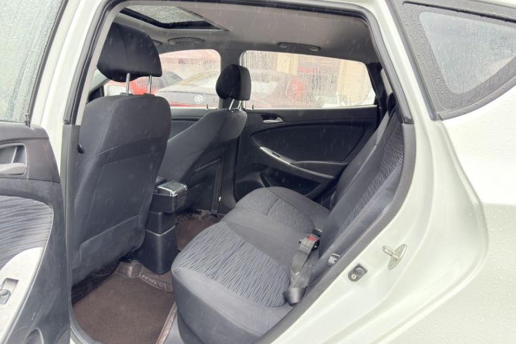 Used Hyundai Verna Ray 2014 1.4L Automatic GLX Interior 3