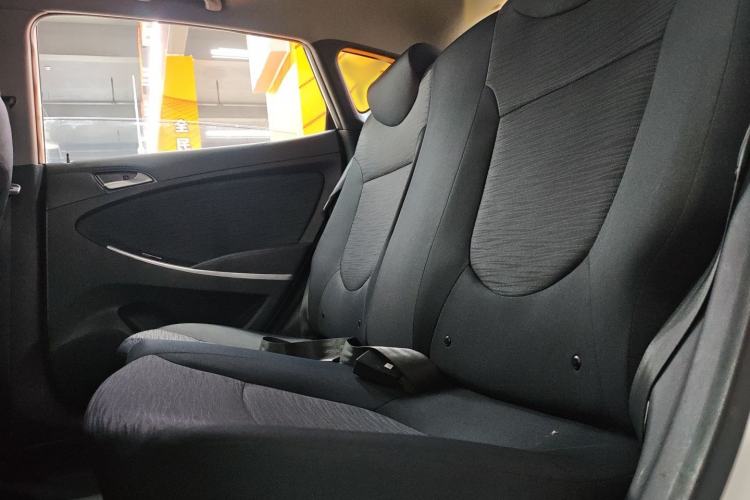 Used Hyundai Verna Ray 2014 1.4L Automatic GLX Interior 3