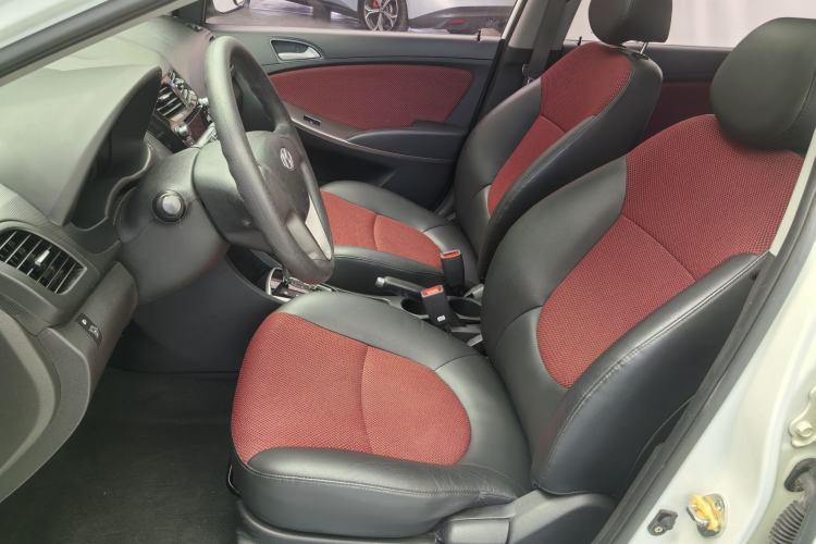 Used Hyundai Verna Ray 2014 1.4L Automatic GLX Interior 4