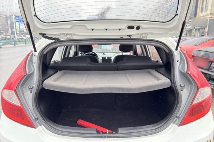 Used Hyundai Verna Ray 2014 1.4L Automatic GLX Interior 4