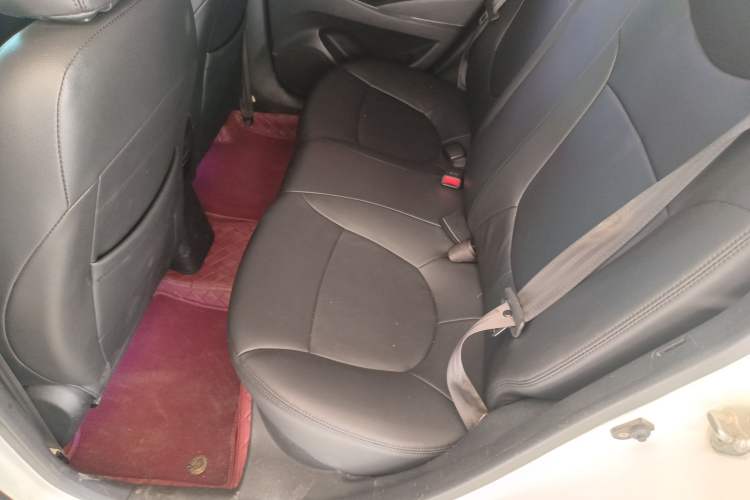 Used Hyundai Verna Ray 2014 1.4L Automatic GLX Interior 4