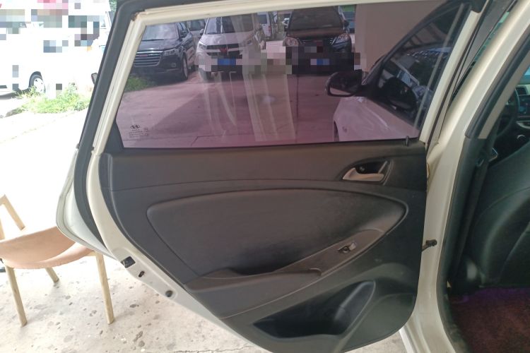 Used Hyundai Verna Ray 2014 1.4L Automatic GLX Interior 8