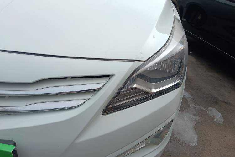 Used Hyundai Verna Ray 2014 1.4L Automatic GLX Left Front Headlight