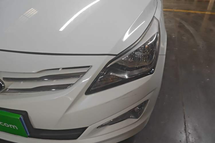 Used Hyundai Verna Ray 2014 1.4L Automatic GLX Left Front Headlight