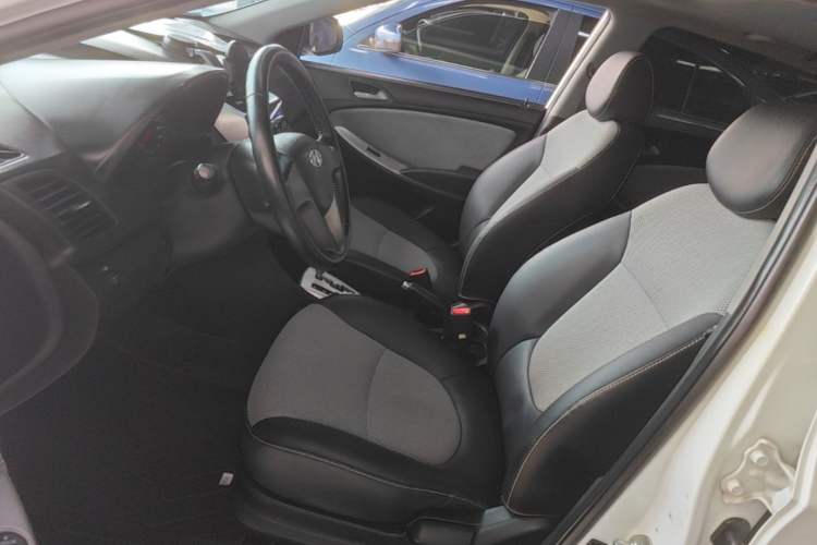 Used Hyundai Verna Ray 2014 1.4L Automatic GLX Left Front Seat