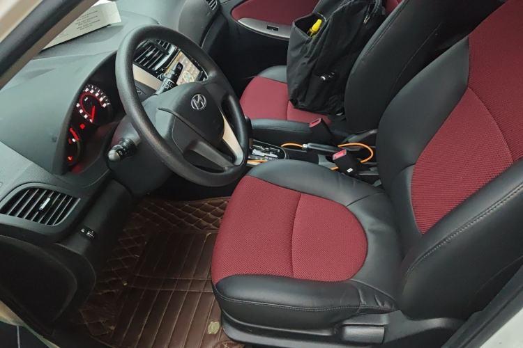 Used Hyundai Verna Ray 2014 1.4L Automatic GLX Left Front Seat