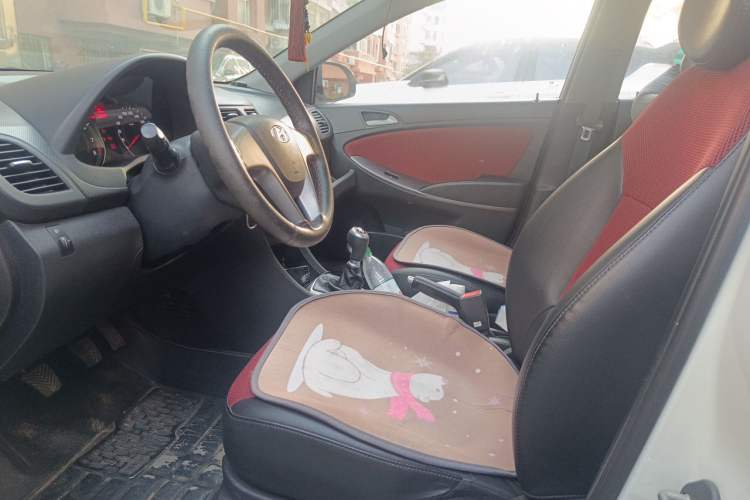 Used Hyundai Verna Ray 2014 1.4L Manual GLX Left Front Seat
